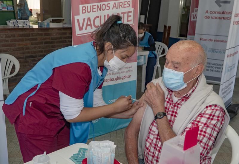 San Isidro: por decisión de la Provincia momentáneamente no funcionará el vacunatorio del Campo de Deportes Nº1 de Beccar
