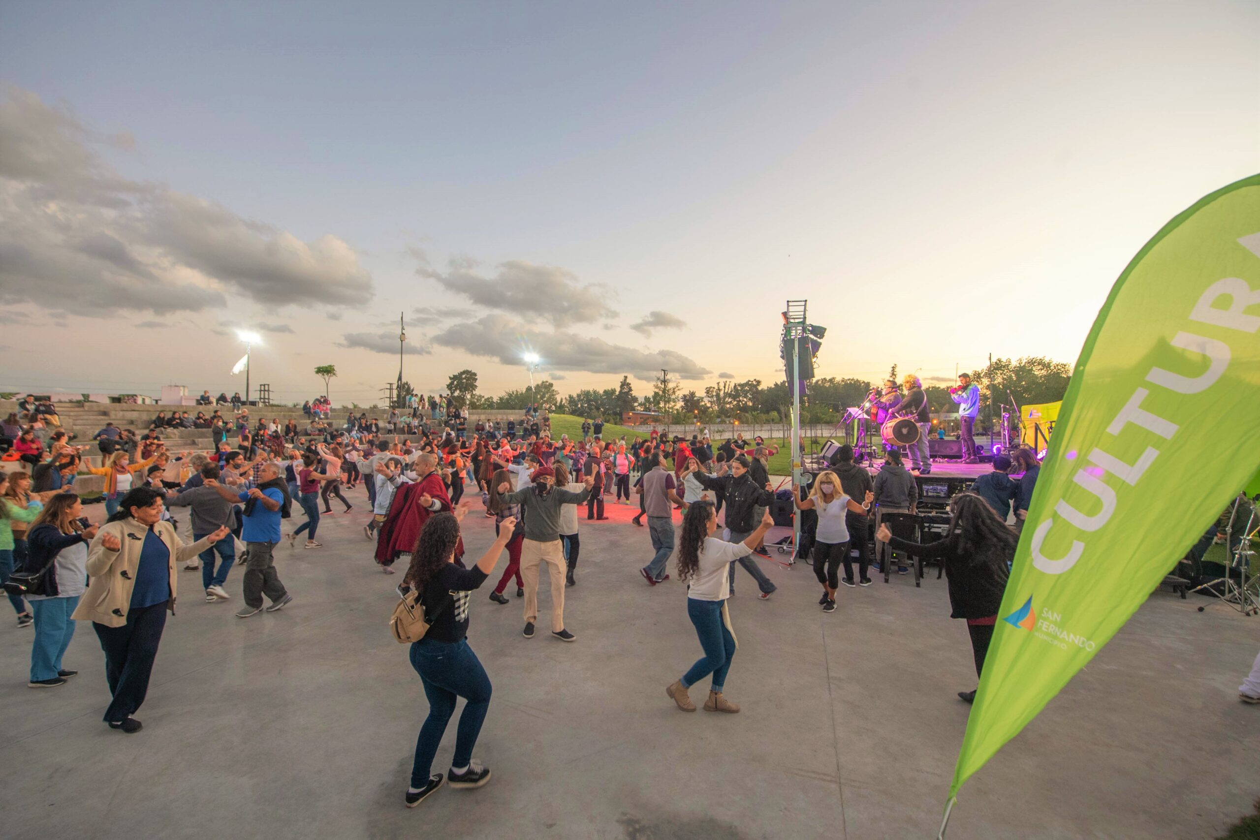 Se realizó una Kermesse y una nueva Peña a Cielo Abierto en San Fernando