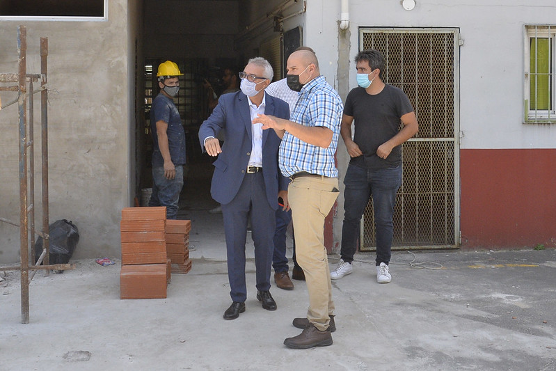 Julio Zamora supervisó obras municipales en establecimientos educativos de Tigre