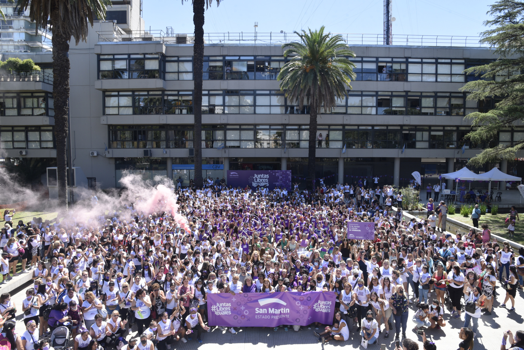 San Martín estuvo presente en la marcha del #8M