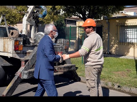 Julio Zamora supervisó la instalación de nuevas luminarias en Don Torcuato Oeste