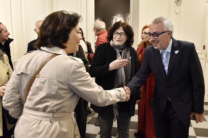 Julio Zamora recibió a embajadores franceses en América que visitaron la muestra de Magda Frank en el MAT