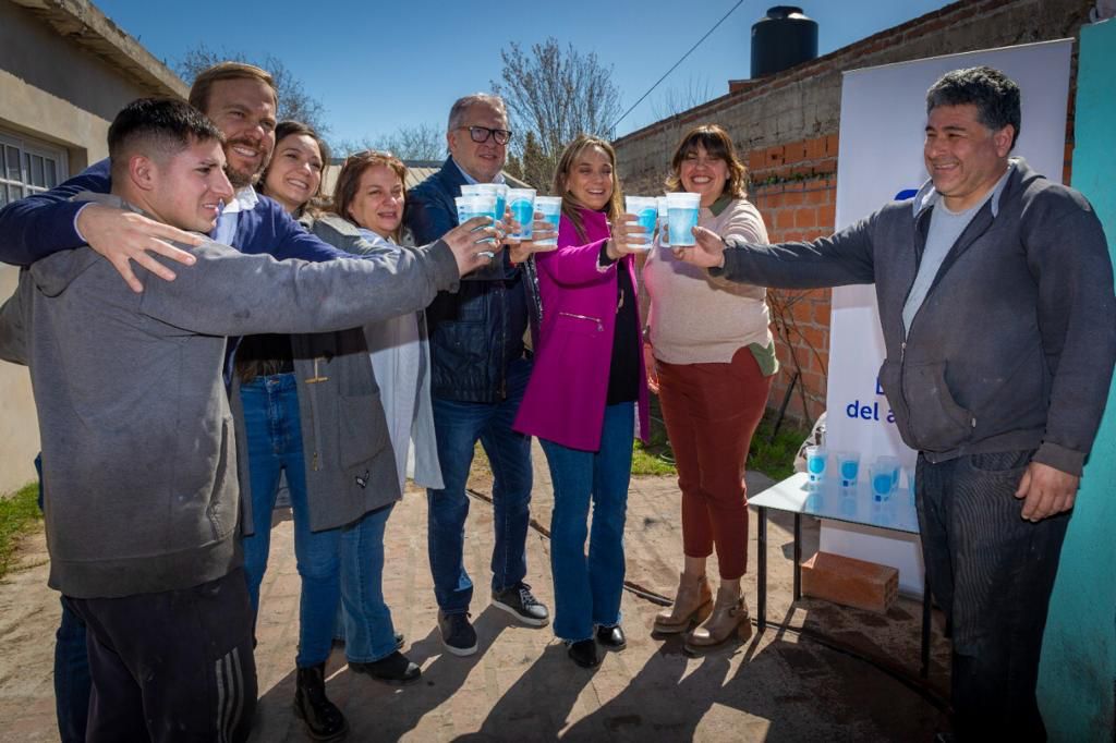 Malena Galmarini habilitó una nueva red de agua potable en Ezeiza junto al intendente Gastón Granados, alcanzando el 60% del municipio con este servicio esencial