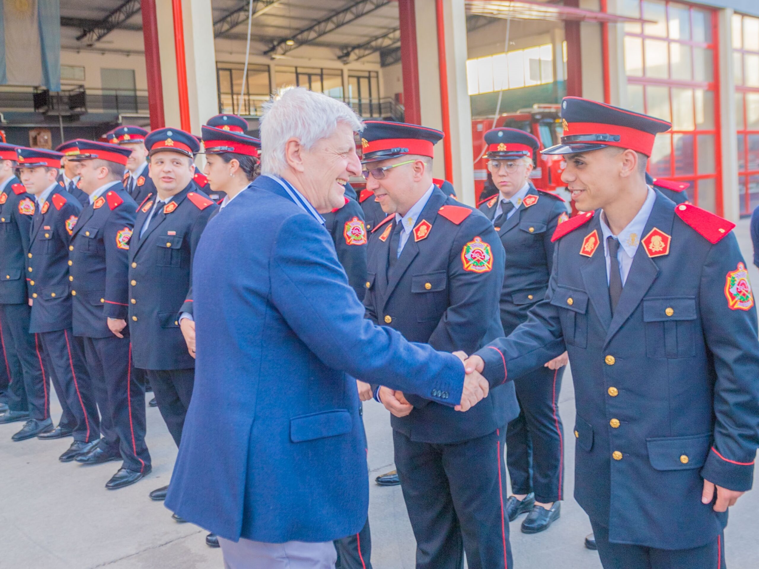 Los Bomberos voluntarios de San Fernando homenajearon a Luis Andreotti