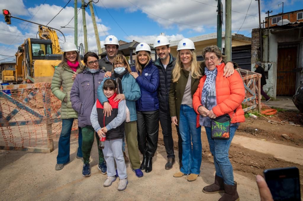 Malena Galmarini recorrió los avances de la obra cloacal que beneficiará a 14 mil habitantes del barrio BASI de San Isidro