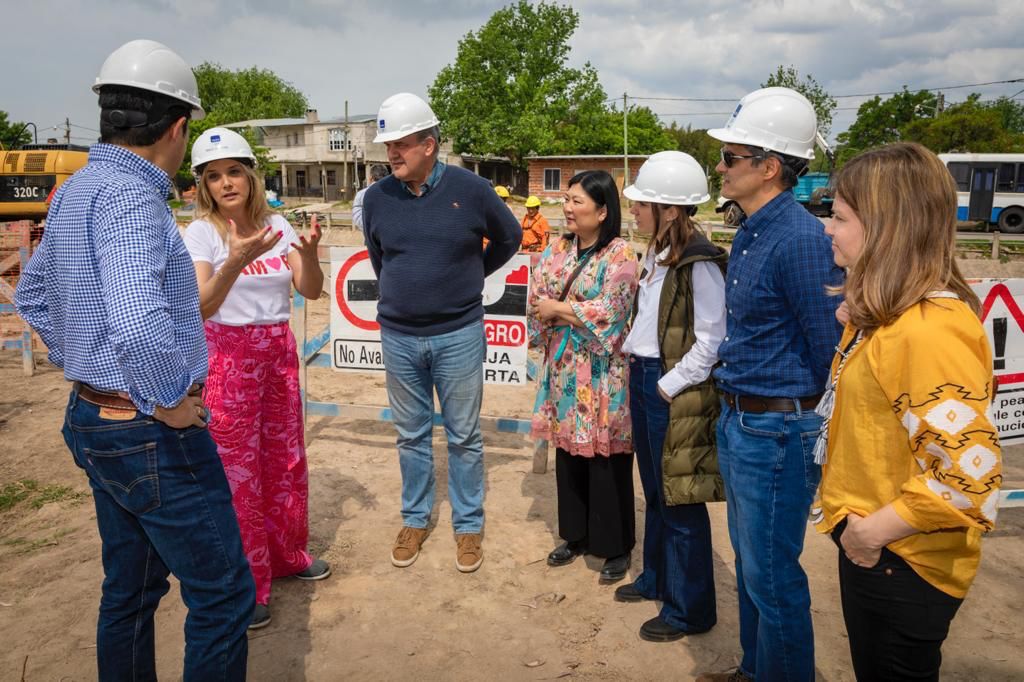 Malena Galmarini recorrió junto a autoridades del BID obras de cloacas para 13.200 habitantes de Benavídez