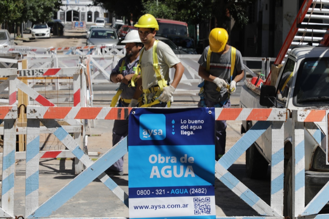AySA avanza con la obra de agua potable para casi 43 mil personas del barrio Padre Ricciardelli en CABA