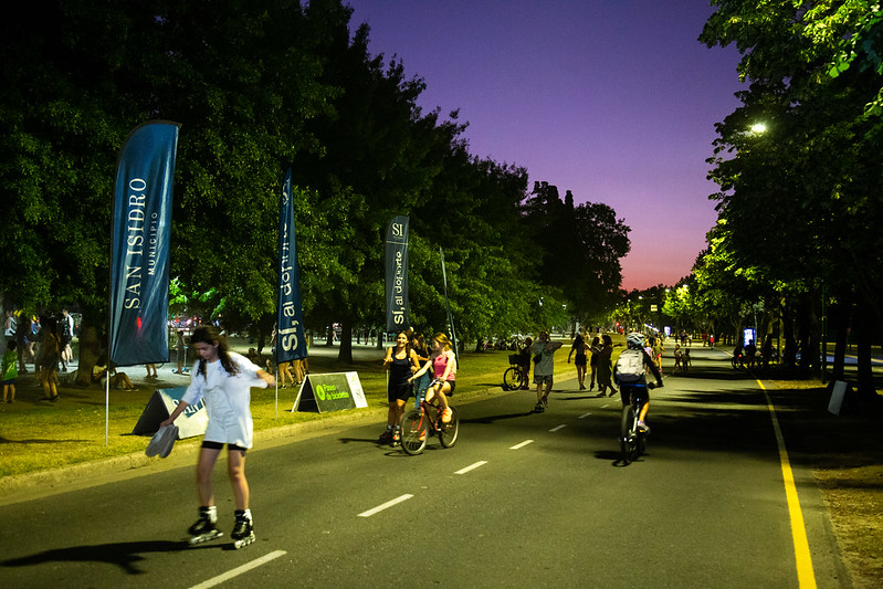 San Isidro: furor por el Paseo de Bicicletas Nocturno