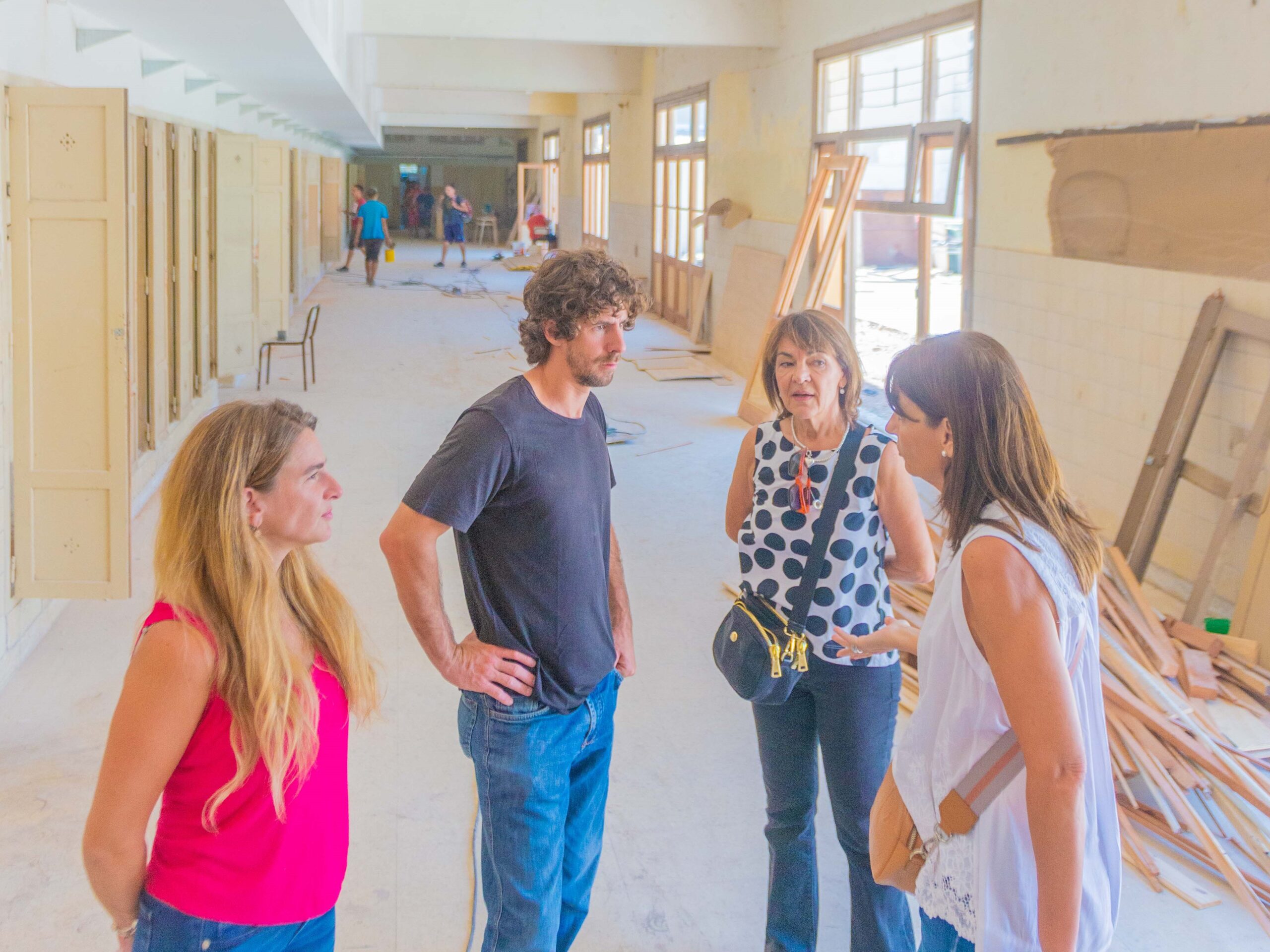 Andreotti visitó el avance de la renovación total de la Escuela “Normal-Artigas”