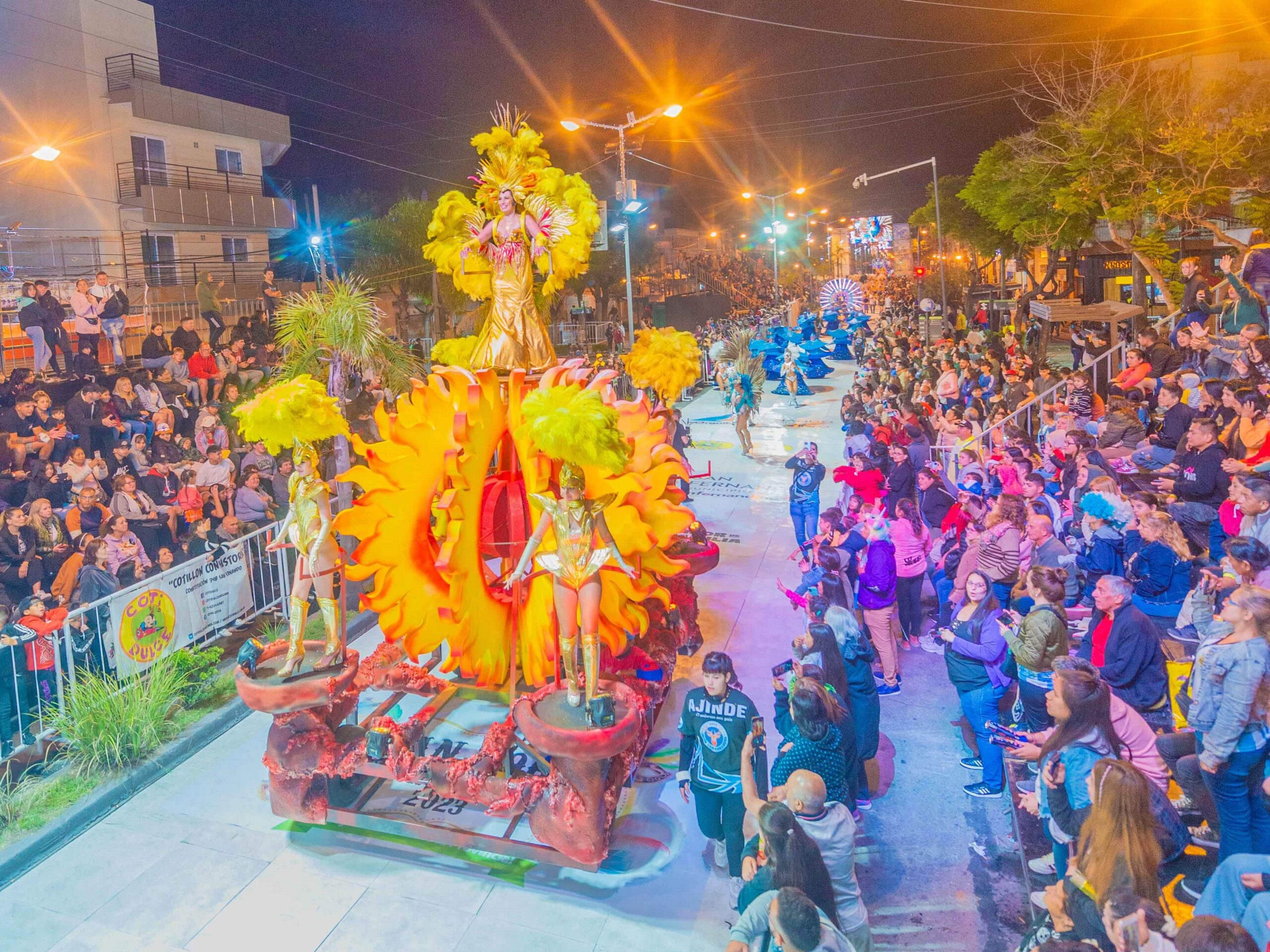 Miles de sanfernandinos disfrutaron la primera jornada del Gran Corso Familiar 202