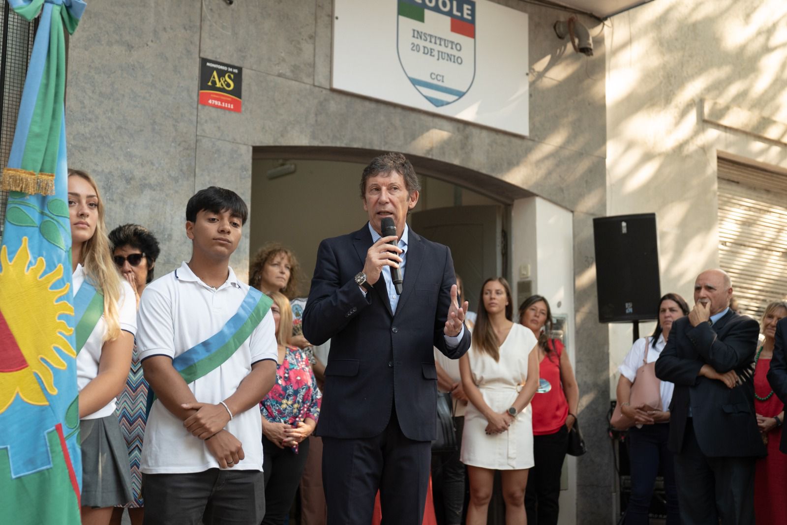 En el inicio clases, Posse pidió evitar que la propaganda política se meta en las aulas