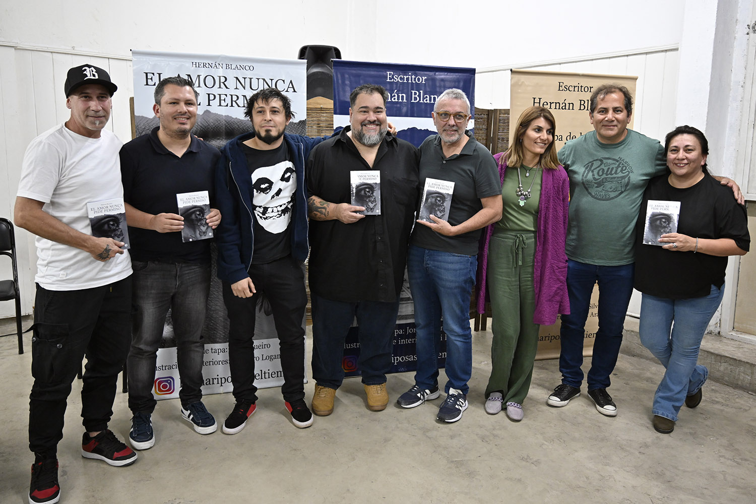 Julio Zamora participó de la presentación del libro «El amor nunca pide permiso» del vecino Hernán Blanco