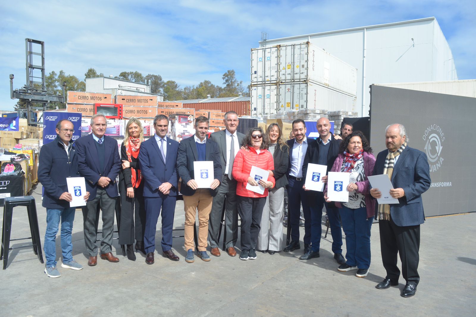 La Aduana entregó donaciones valuadas en más de $220 millones a 34 municipios bonaerenses