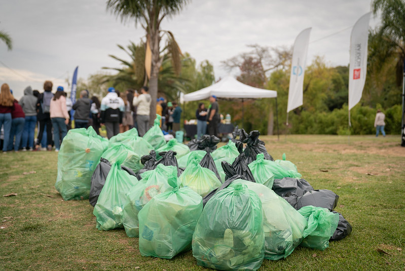 San Isidro: estudiantes limpiaron la costa para generar conciencia sobre el medioambiente
