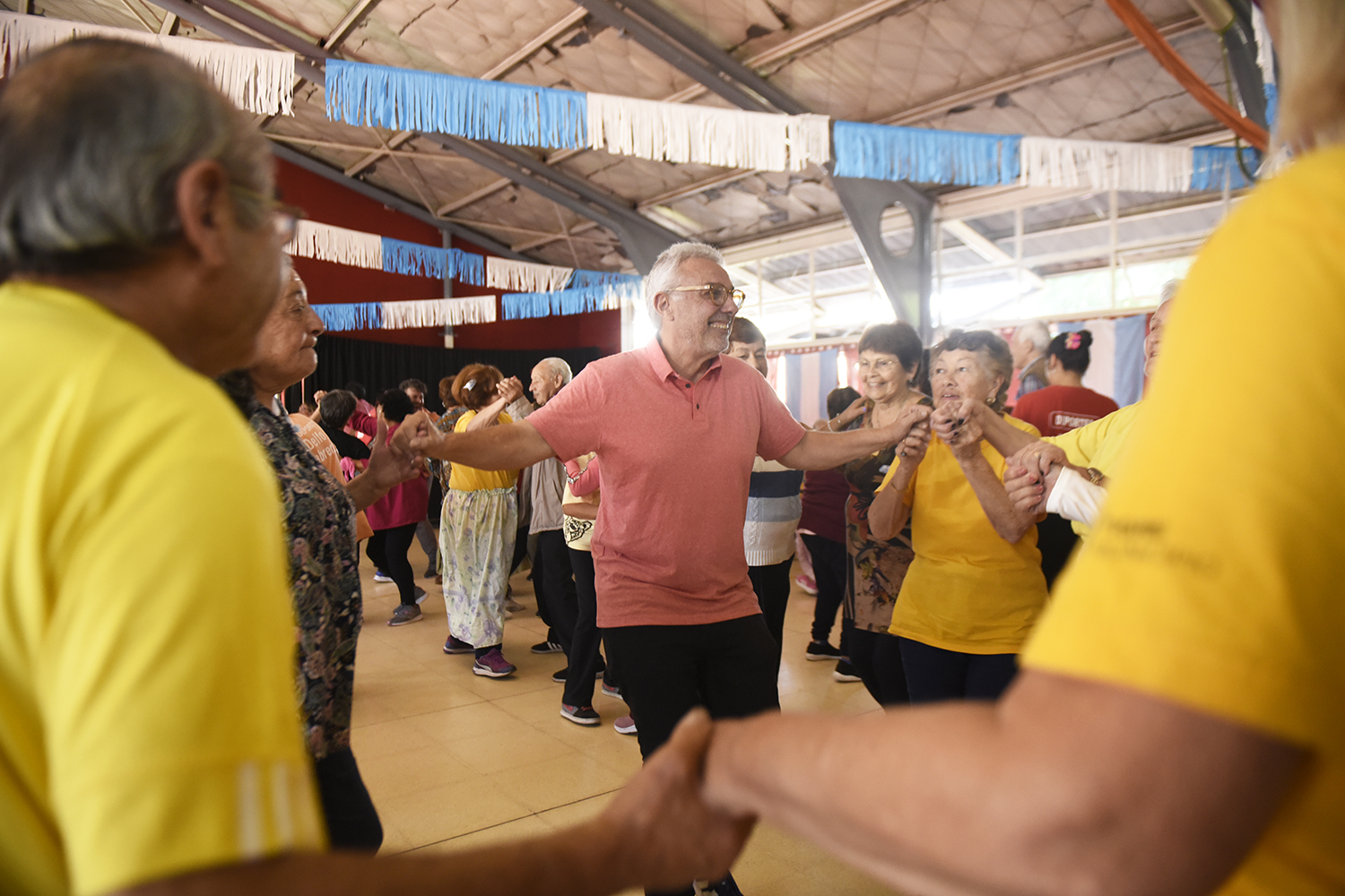 En El Talar, Julio Zamora participó de una nueva Peña de la Tercera Edad