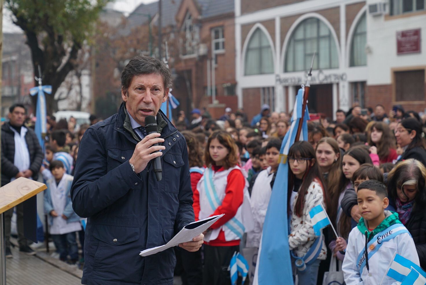 San Isidro: el Día de la Bandera se celebró en Villa Adelina y Boulogne