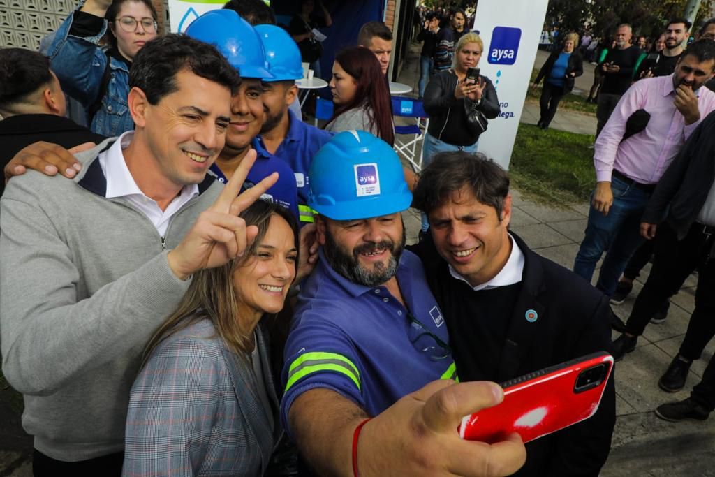 Malena Galmarini, Axel Kicillof y Wado de Pedro habilitaron una red cloacal para 3800 habitantes en Tres de Febrero