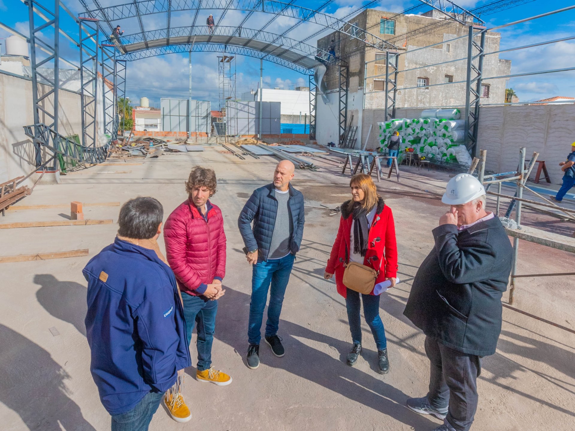 Juan Andreotti recorrió la obra del Polideportivo N°11 “Piñeyro” y Centro de Rehabilitación y Kinesiología