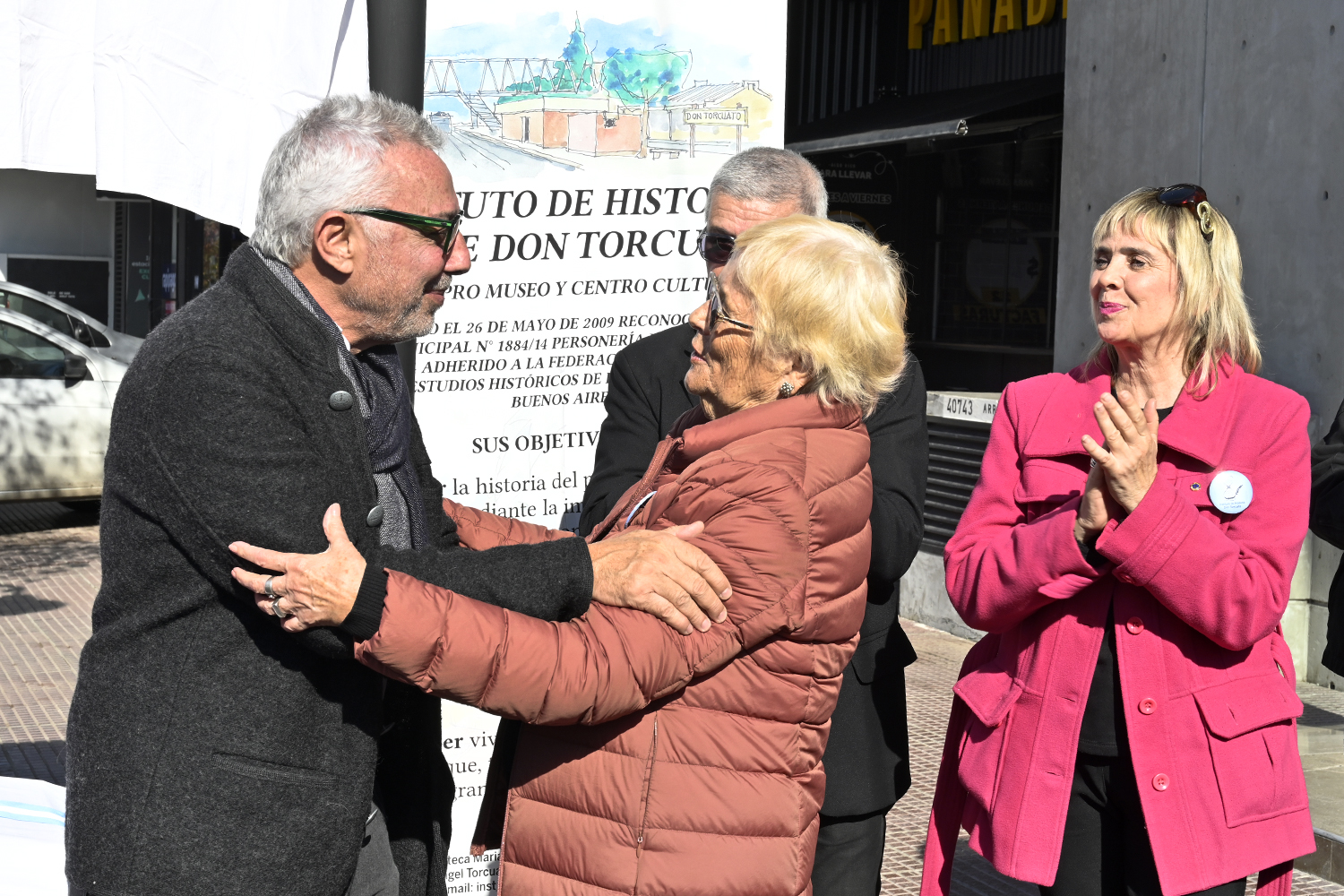 Julio Zamora homenajeó a Teófilo Arricau, el primer poblador de Don Torcuato