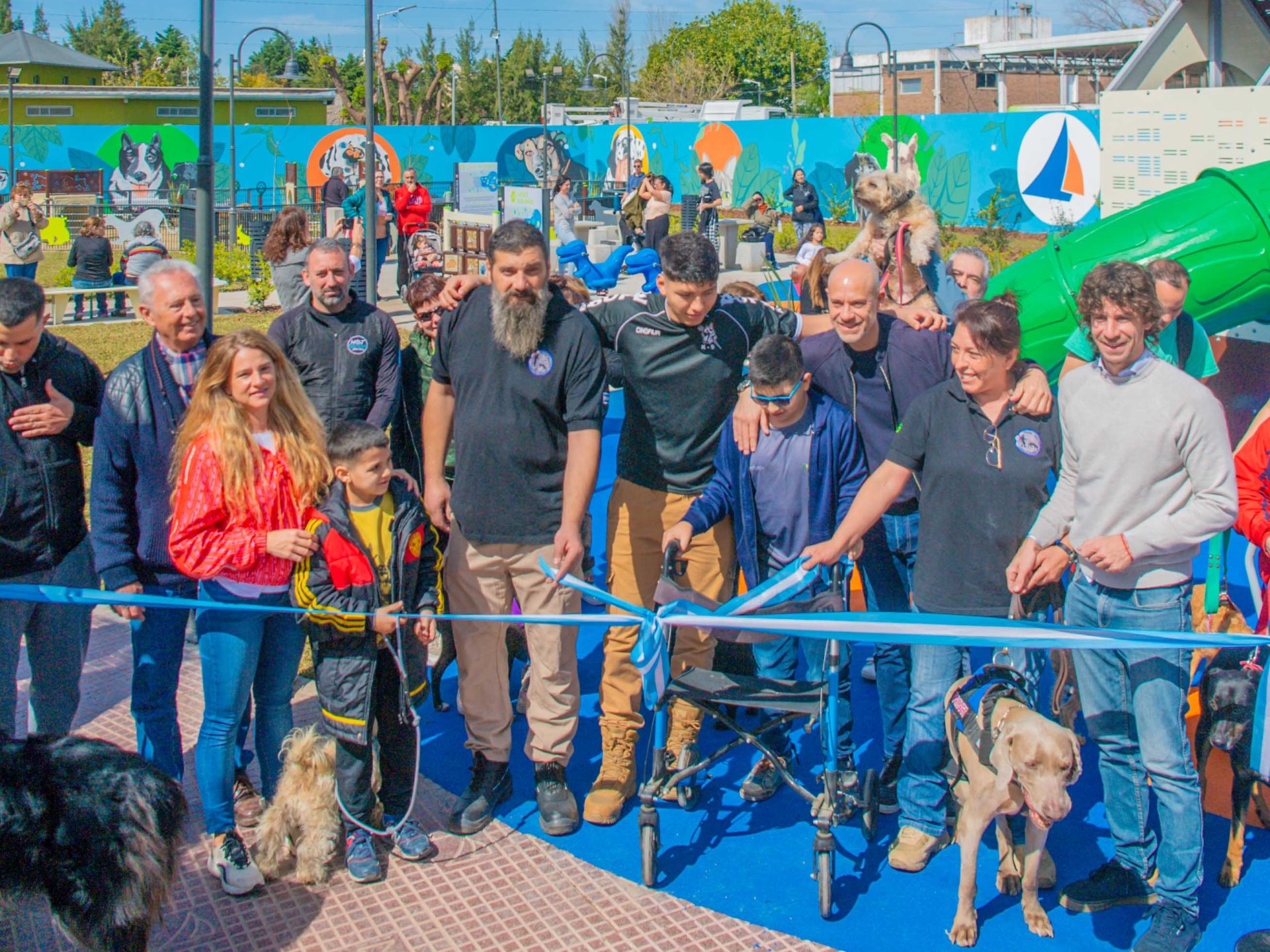 Juan Andreotti inauguró la nueva plaza “Bruno”, en homenaje a un perro héroe