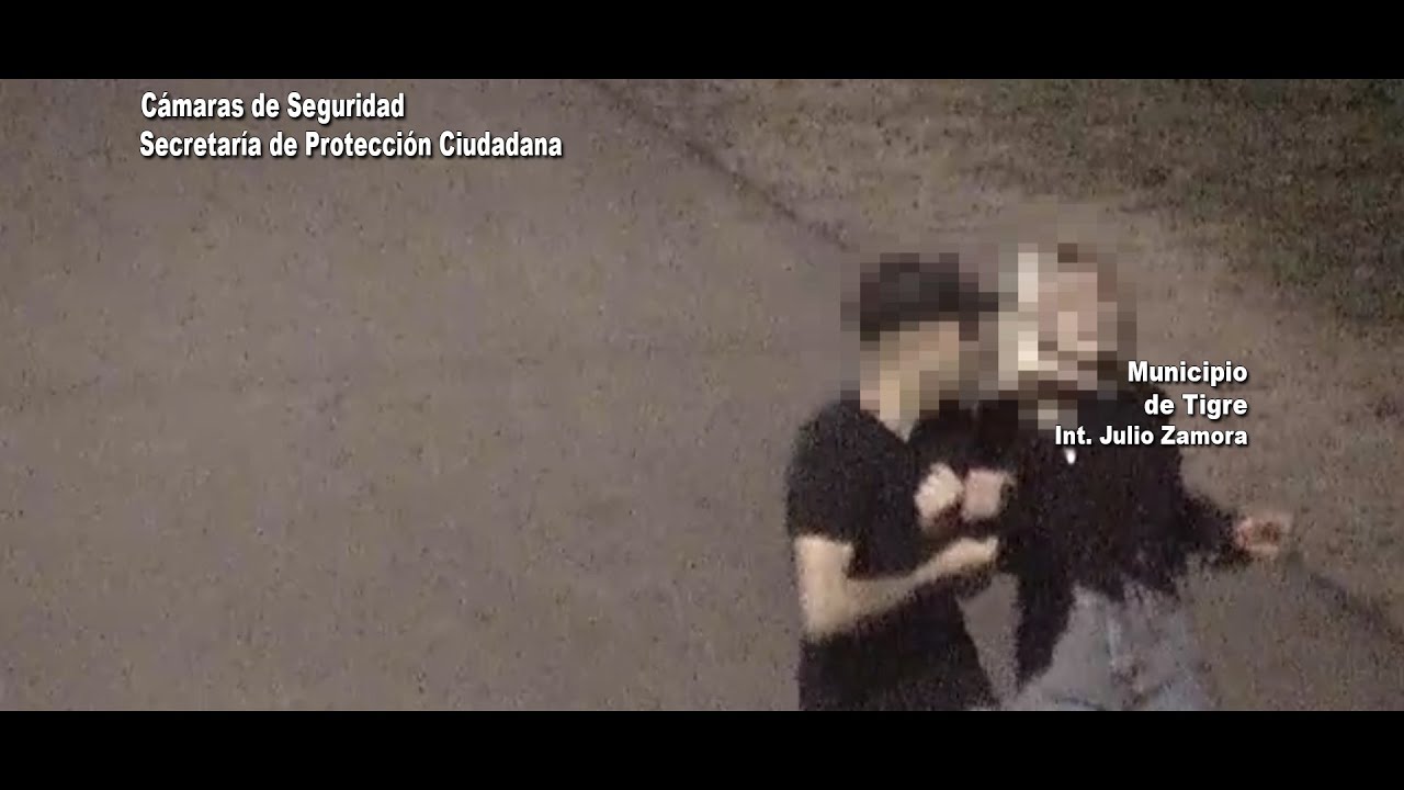 Las cámaras lo registraron cuando agredía a su pareja y fue interceptado por el COT