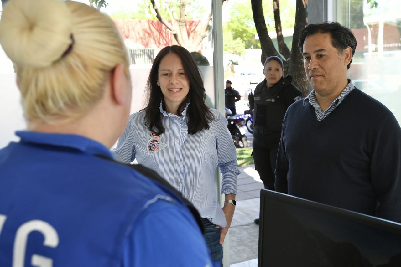 Soledad Martínez: “Seguimos sumando presencia policial en cada barrio de Vicente López”