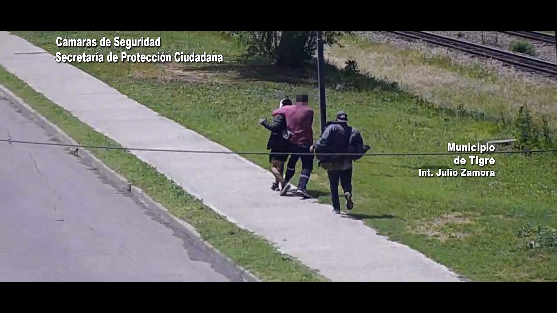 Intentaron robarle a un joven en la calle y fueron detenidos por el COT y la Policía