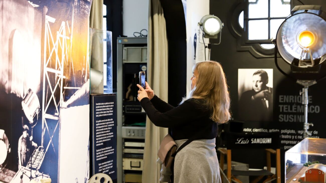 vicente-loepz-scaled