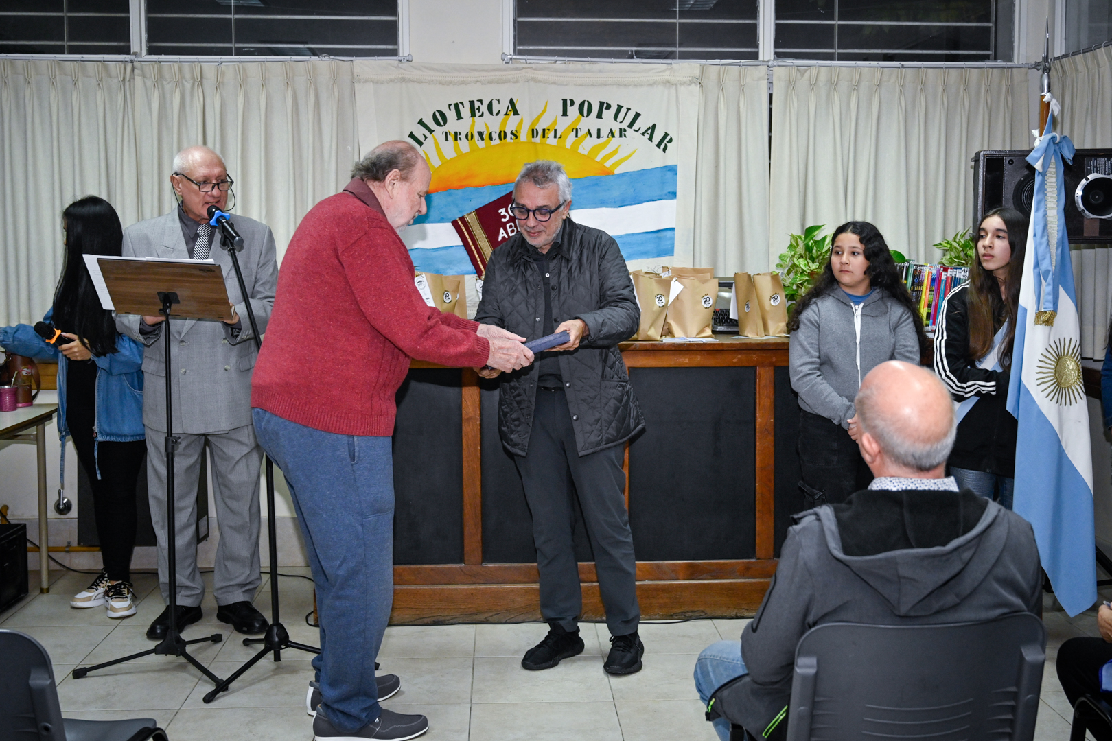 La Biblioteca Popular de Troncos del Talar celebró su 20° aniversario junto a la comunidad