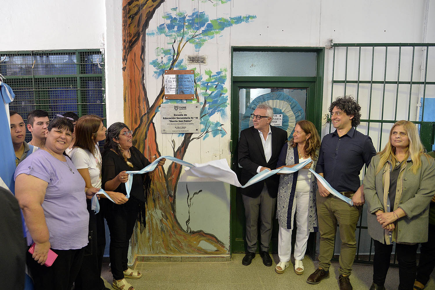 En un emotivo evento, Julio Zamora encabezó la imposición de nombre “Barrio San Pablo” a la Escuela Secundaria N° 18 de El Talar