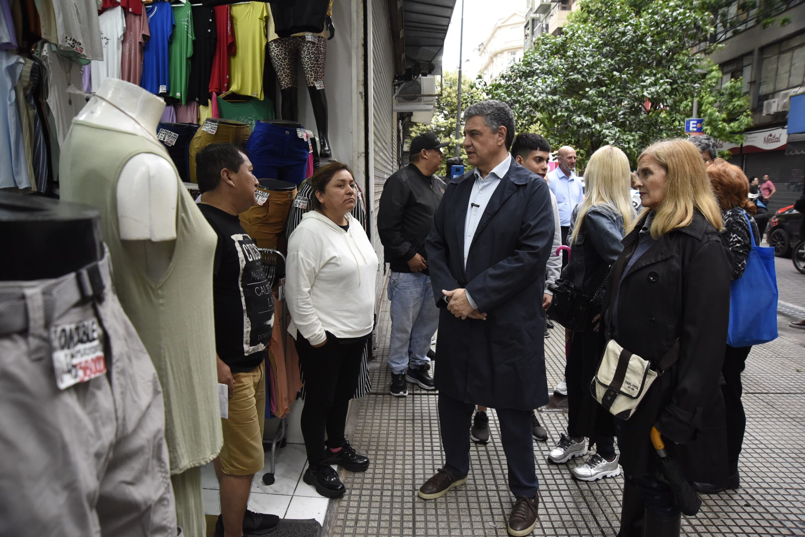 Tras un mes sin manteros en Once, comerciantes y vecinos apoyan la recuperación de calles y veredas