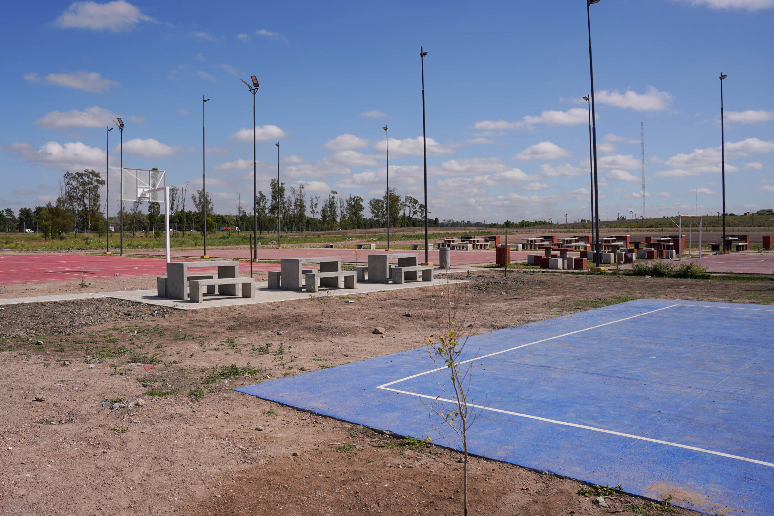 Fernando Moreira inauguró el área deportiva y recreativa del Parque Escuela Costa Esperanza