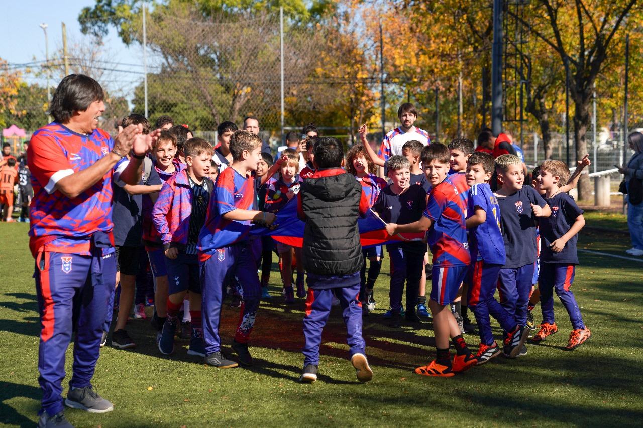 Vicente López lanzó la edición 2025 del Campeonato Amistad de Fútbol Infantil con la participación de más de 1000 chicos