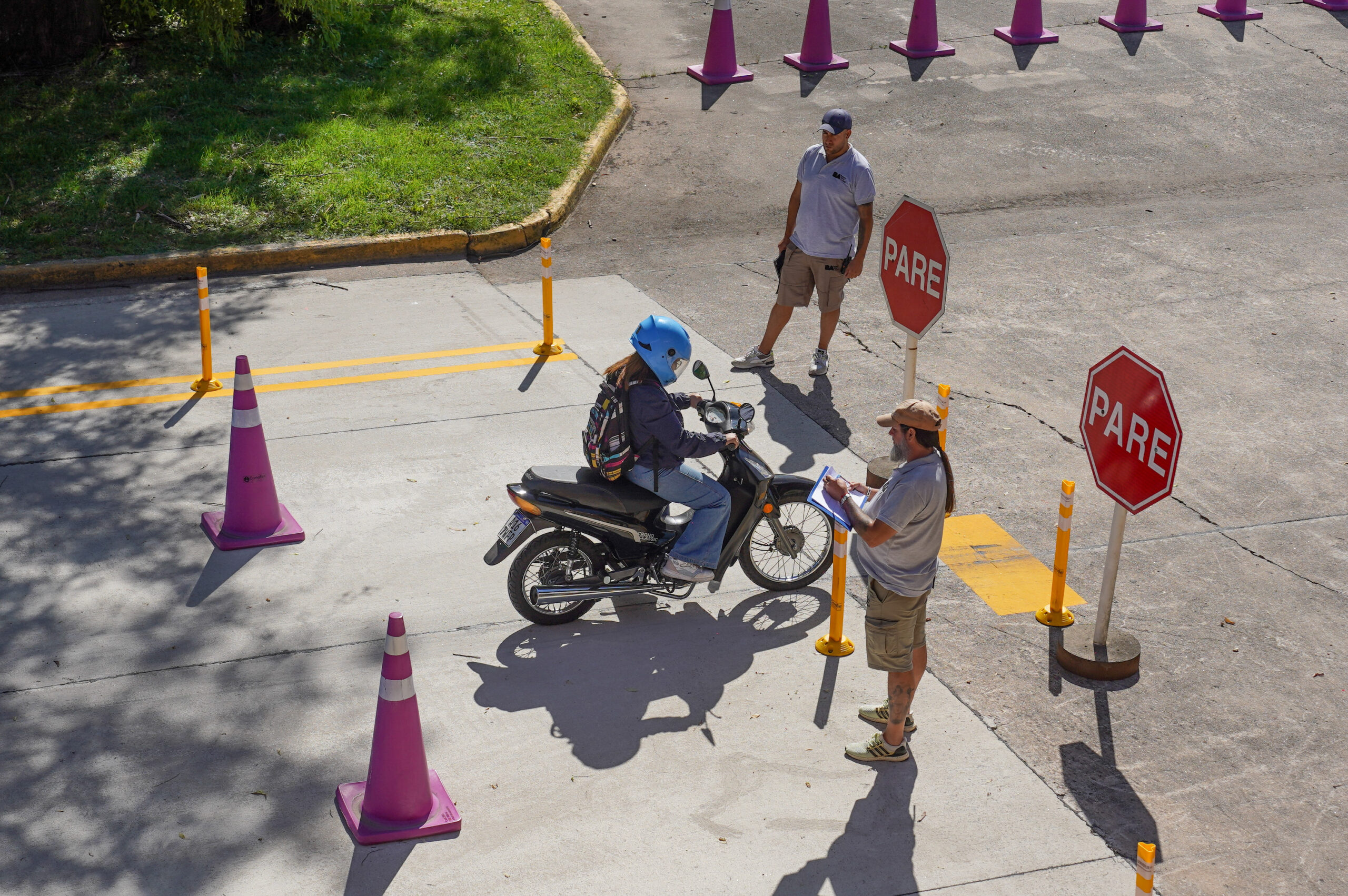 Nuevo sistema de monitoreo para el examen de motos en la pista de Roca