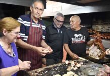 En una tarde muy festiva, Julio Zamora acompañó el 27° aniversario del Centro de Jubilados Rincón de Milberg