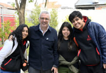 En el Teatro Pepe Soriano, Julio Zamora acompañó a la comunidad educativa en una nueva edición del ciclo “Las Escuelas Van al Cine”