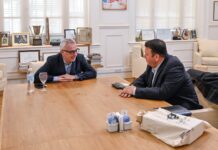 Julio Zamora recibió al intendente de Carmelo, Luis Pablo Parodi, con motivo de fortalecer los vínculos de trabajo para el beneficio de ambas comunidades