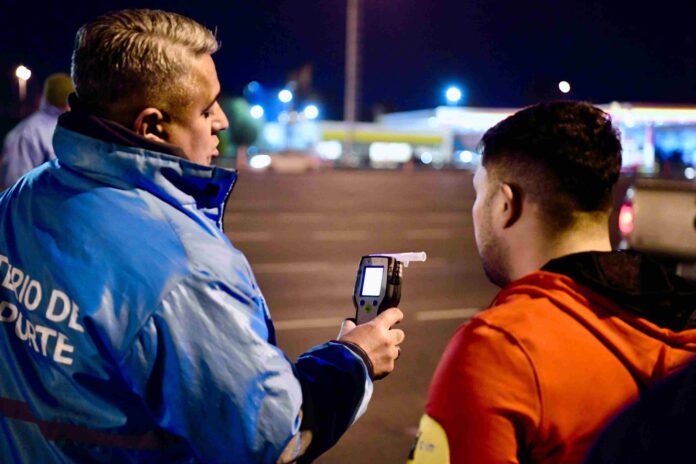 Megaoperativo de alcoholemia en Autopista del Oeste, Marinucci al frente de los controles en Ituzaingó (1)_1