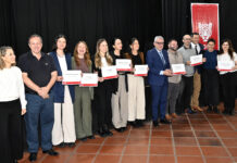 Julio Zamora entregó diplomas a residentes, jefes de residentes y coordinadores docentes egresados del sistema de salud del Municipio de Tigre