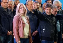 Axel Kicillof destacó la «victoria aplastante» de Fuerza Patria y sostuvo: «Ganamos sin estafar a nadie»