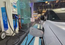 La Ciudad habilita puestos de cargas para autos eléctricos en las calles