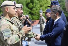 Kicillof encabezó el acto de egreso de efectivos del Grupo Halcón