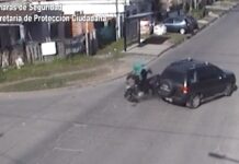 Imprudencia en General Pacheco: una moto embistió a una camioneta, el conductor salió despedido y golpeó contra el asfalto