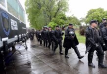 La Ciudad desalojó a mil manteros que ocupaban el Parque Alberdi y la avenida Lisandro de la Torre en Mataderos