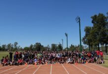 En el marco de la Colonia de Verano 2026, la comunidad disfrutó de actividades en la Pista de Atletismo Municipal