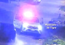 Un malviviente protagonizó una intensa fuga a alta velocidad y fue detenido por la Policía luego de un impactante vuelco