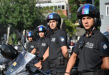 Imagen de autoridad: la Policía de la Ciudad renueva su uniforme y su presencia territorial