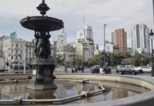 Cómo es el plan de la Ciudad para reconstruir una obra escultórica con más de 120 años de historia