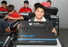 A través de una gestión del Municipio de Tigre, se entregaron kits de dibujo en escuelas técnicas del distrito