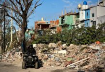 Villa 31: la Ciudad demolió una construcción que levantaban de noche pese a que está prohibido